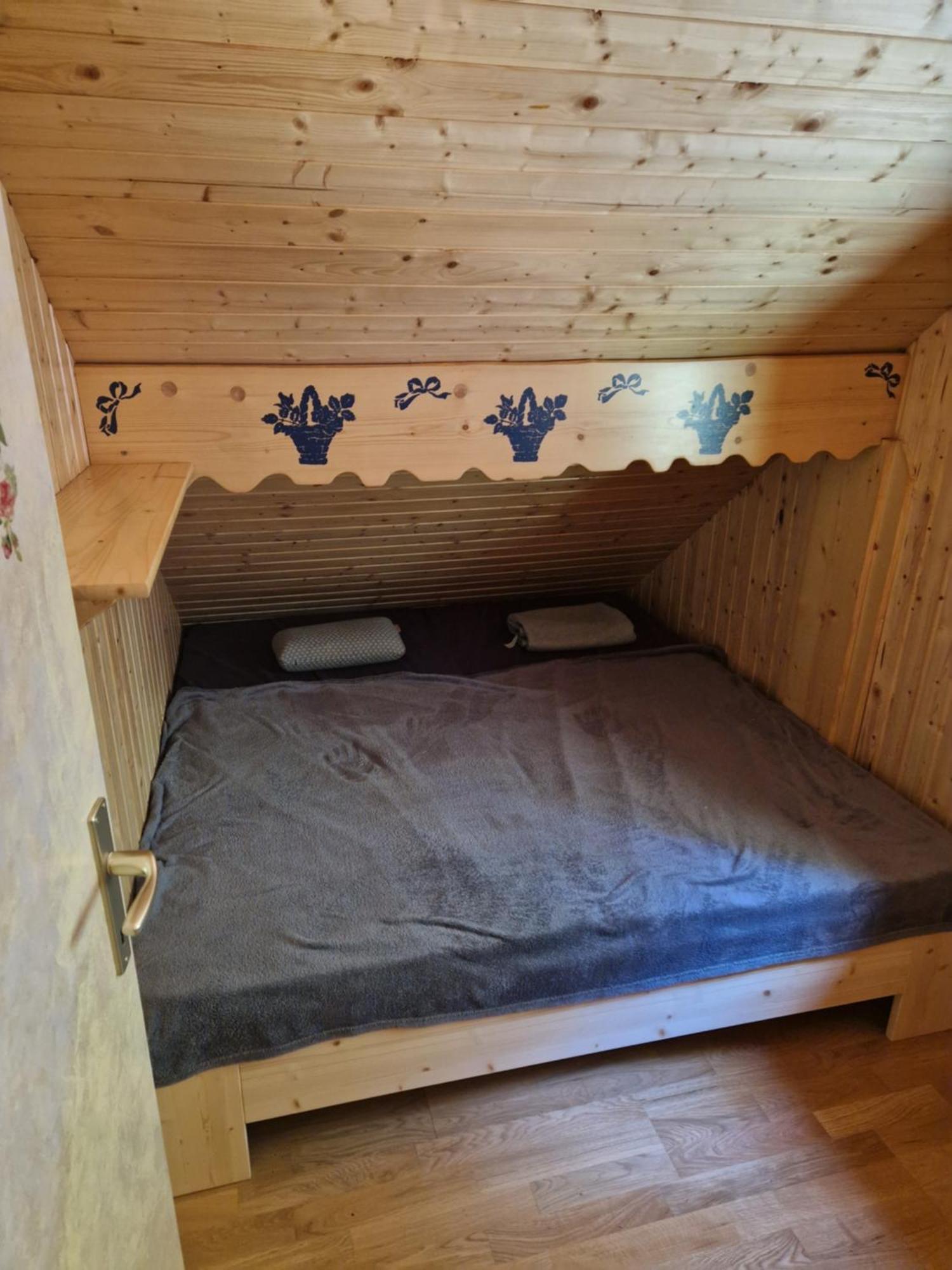 Koca V Gozdu, Forest House Near Bled Exteriör bild