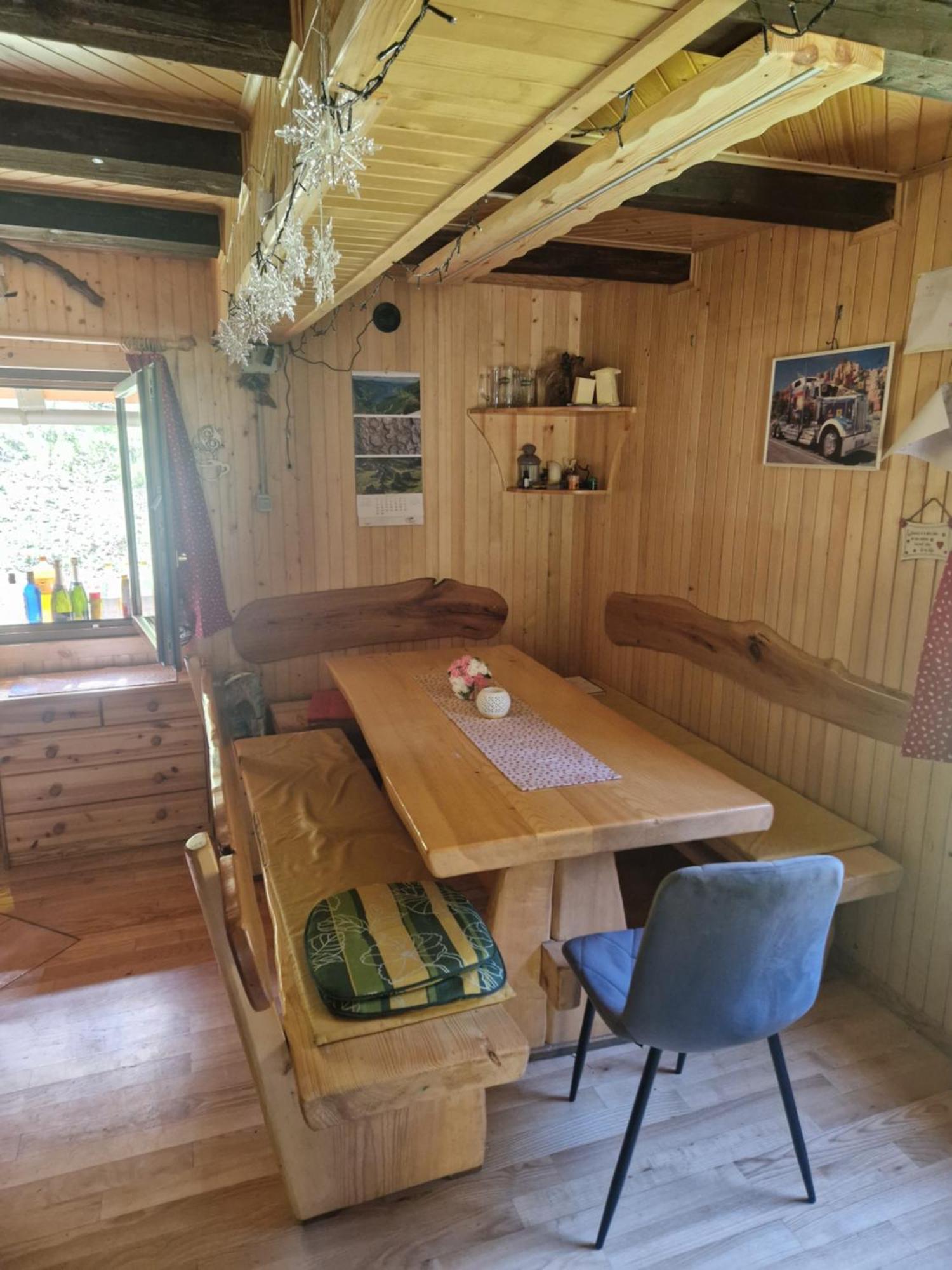Koca V Gozdu, Forest House Near Bled Exteriör bild